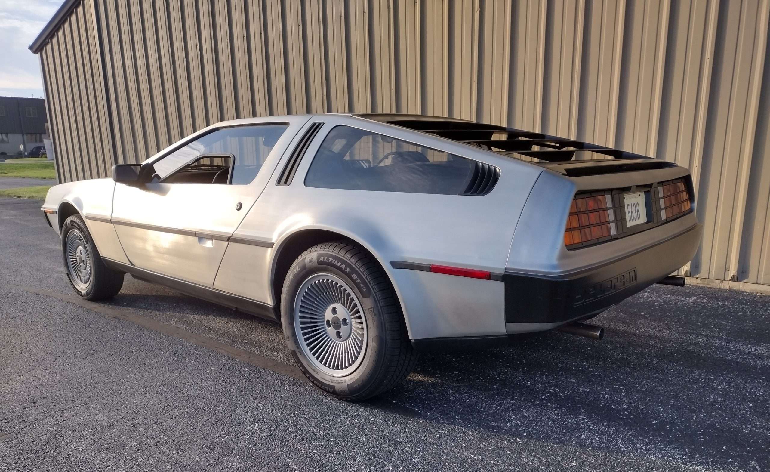 DeLorean Vin 01653 - Image 9