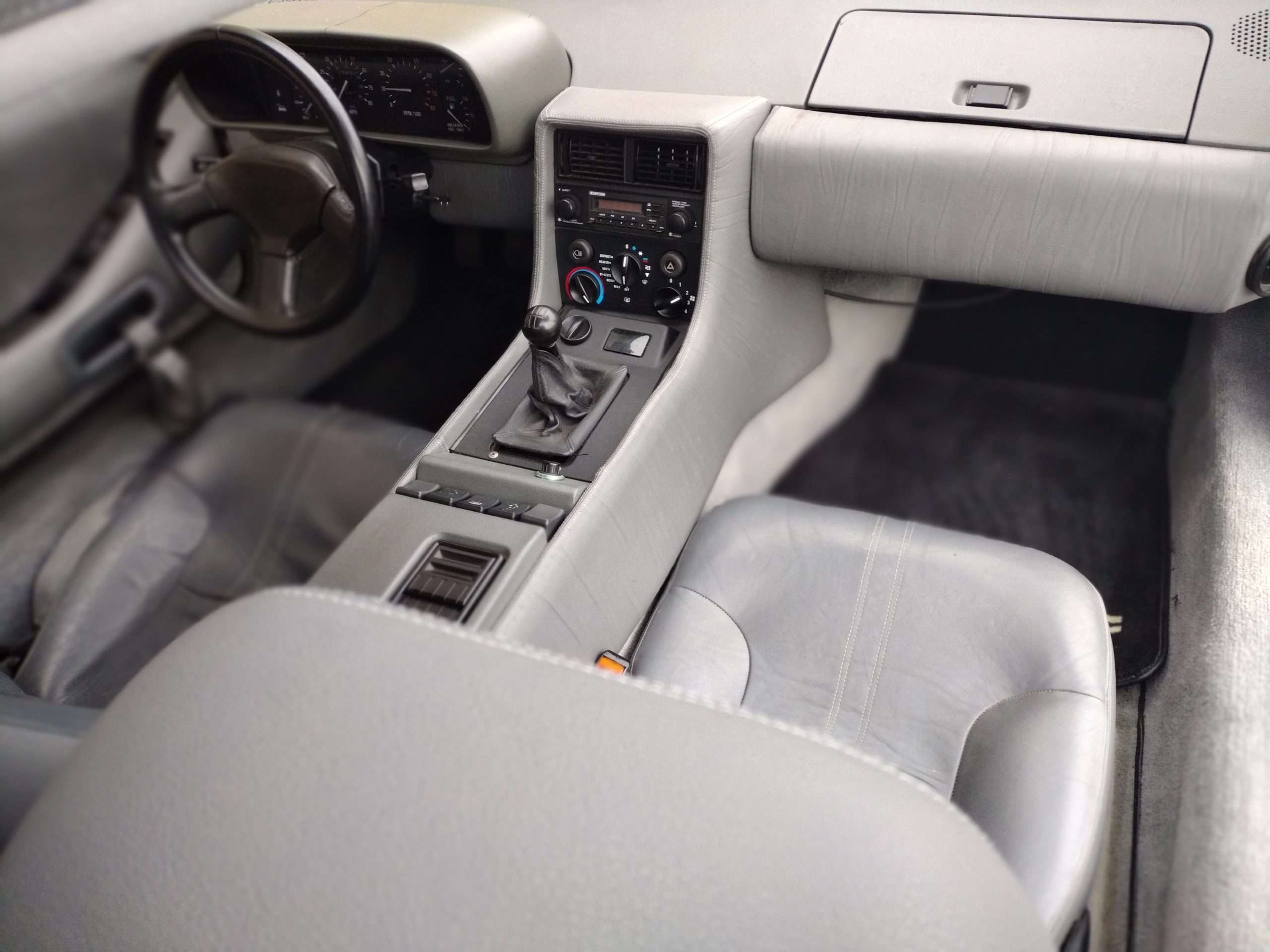 DeLorean Vin 05024 - Image 17