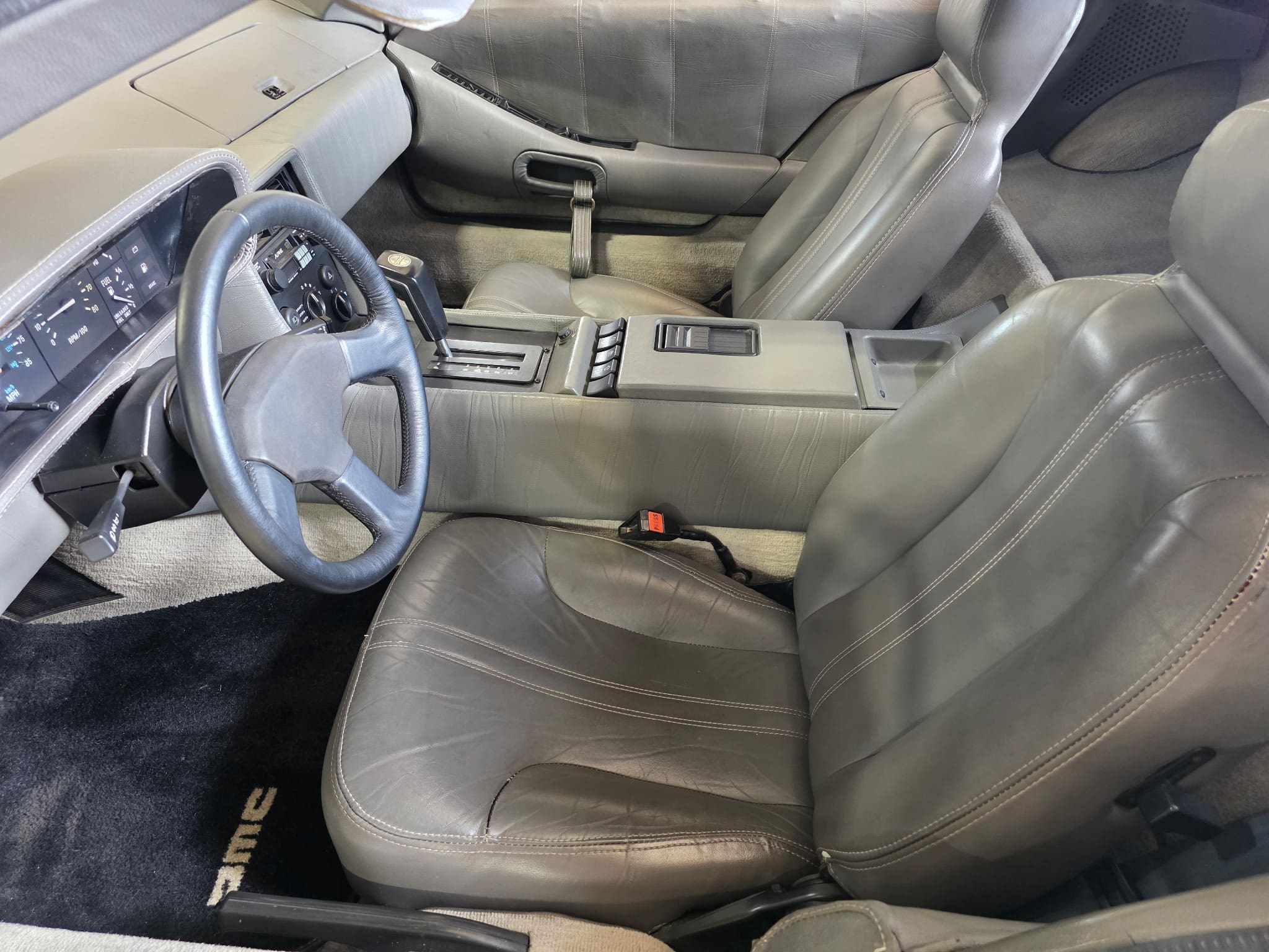 DeLorean vin 04841 - Image 10