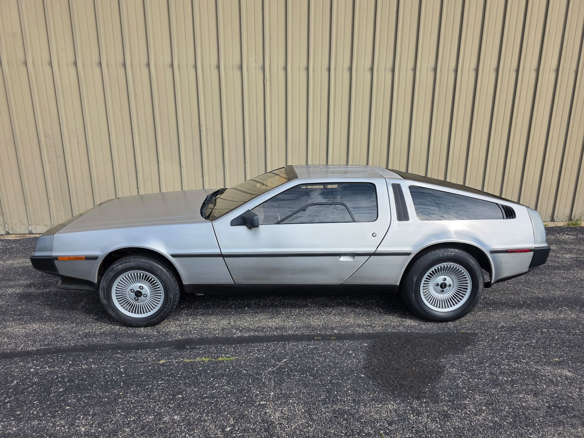 DeLorean vin 04841