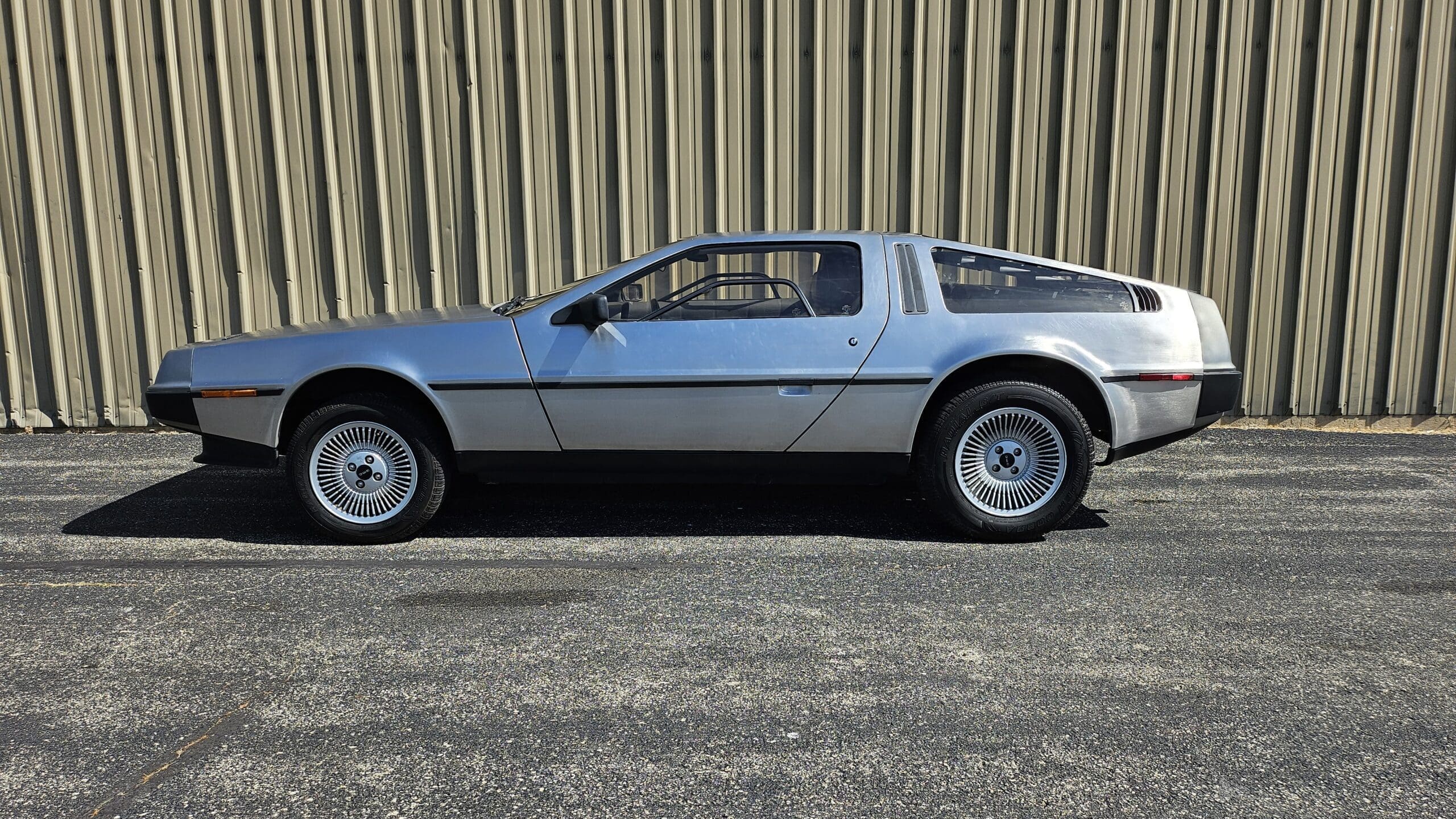 DeLorean vin 10784 - Image 5